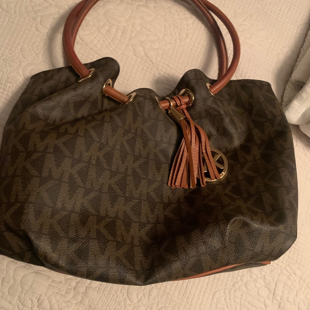 Michael kors purse